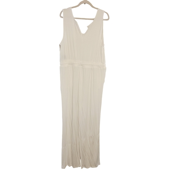 Hybrid & Company | Women's White High Waist Wide Legged Jumpsuit (Size 1X) - Picture 13 of 14